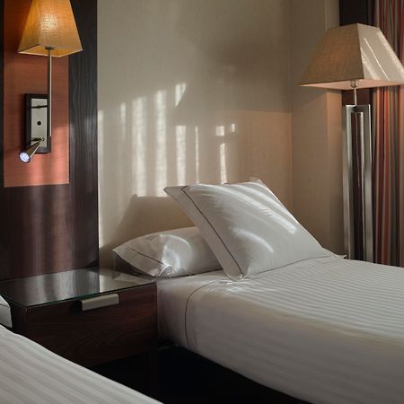 Hotel Cordoba Center Bagian luar foto