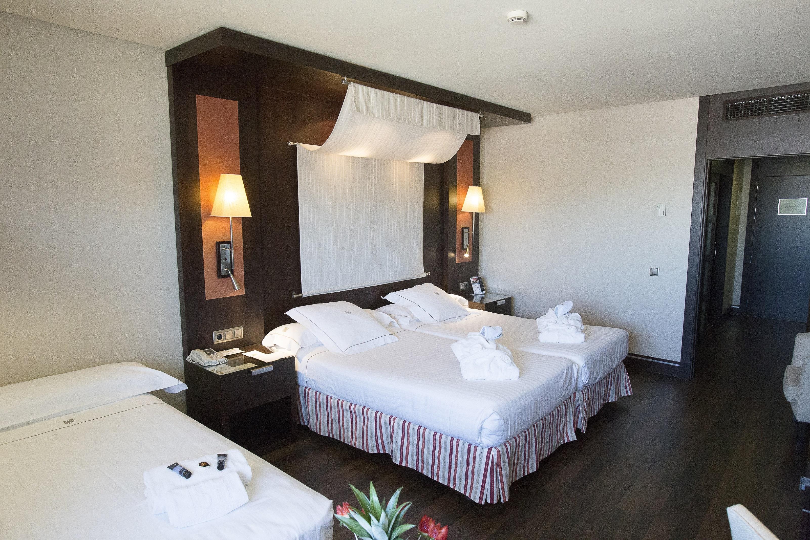 Hotel Cordoba Center Bagian luar foto